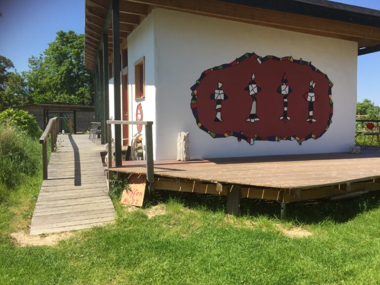 Mosaikkunst nach Hundertwasser erlernen