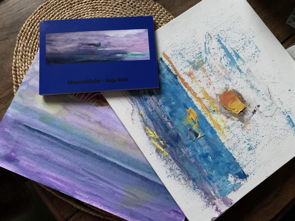 Ausstellung Meeresblicke und Bilder der Sommer-Residenzkünstlerinnen
